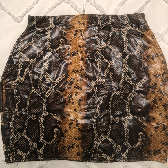 Snake print mini - Picture 3 of 3